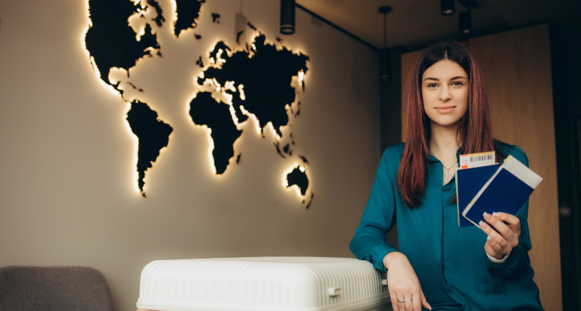 žena a zavazadlo woman and hand luggage