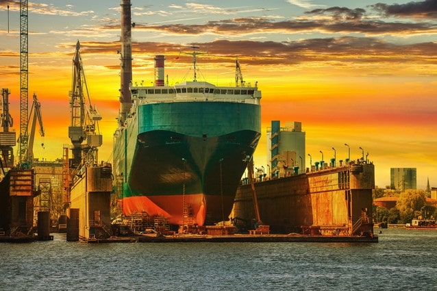 Lodní doky v Graňsku, velká námořní loď